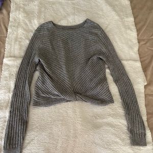 GUC Hollister Long sleeve knot bottom grey pullover sweater size S